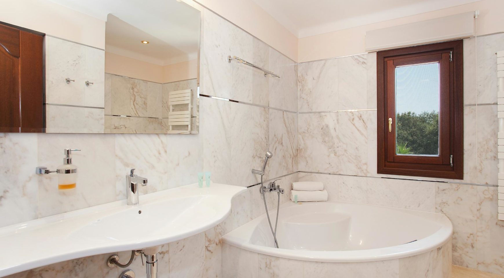 Breathtaking country home in idyllic location