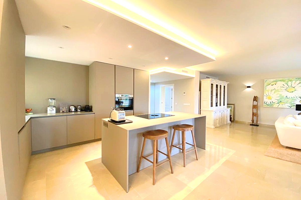 Spacious penthouse in a luxury Golf residence in Nova Santa Ponsa