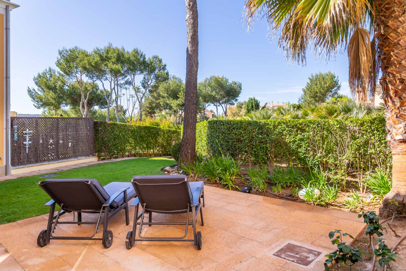 Corner town house in Las Adelfas Nova Santa Ponsa