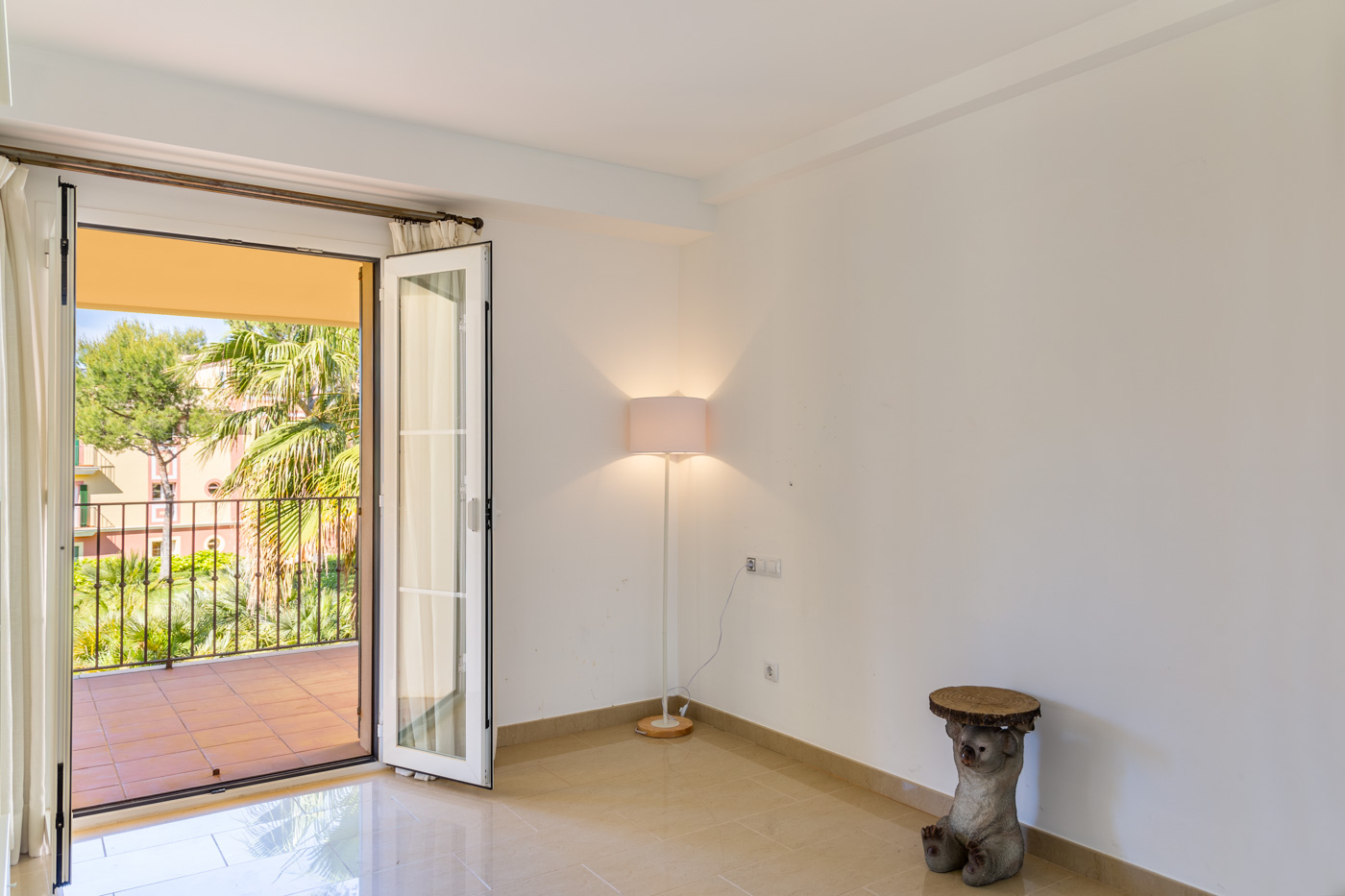 Corner town house in Las Adelfas Nova Santa Ponsa