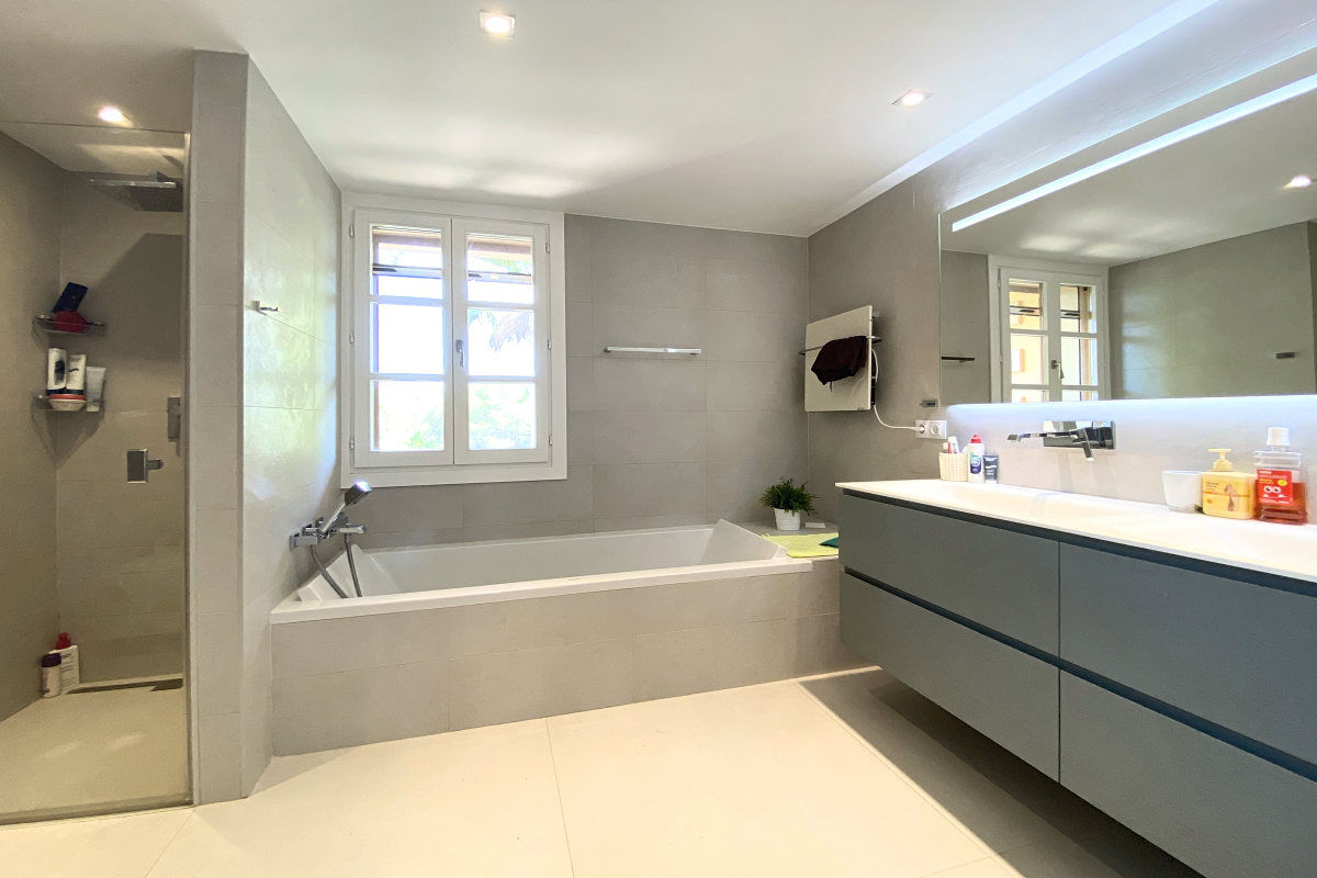 Townhouse in a beautiful residential community in Santa Ponsa