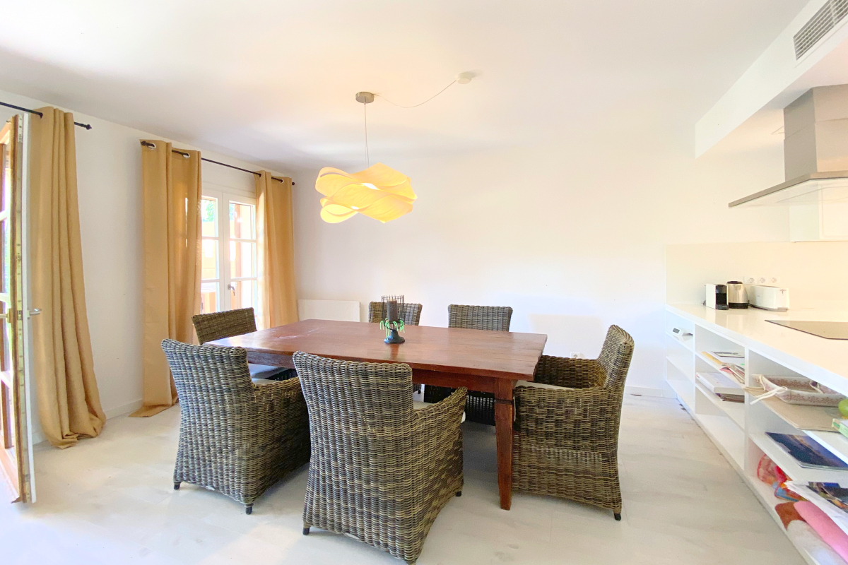 Townhouse in a beautiful residential community in Santa Ponsa