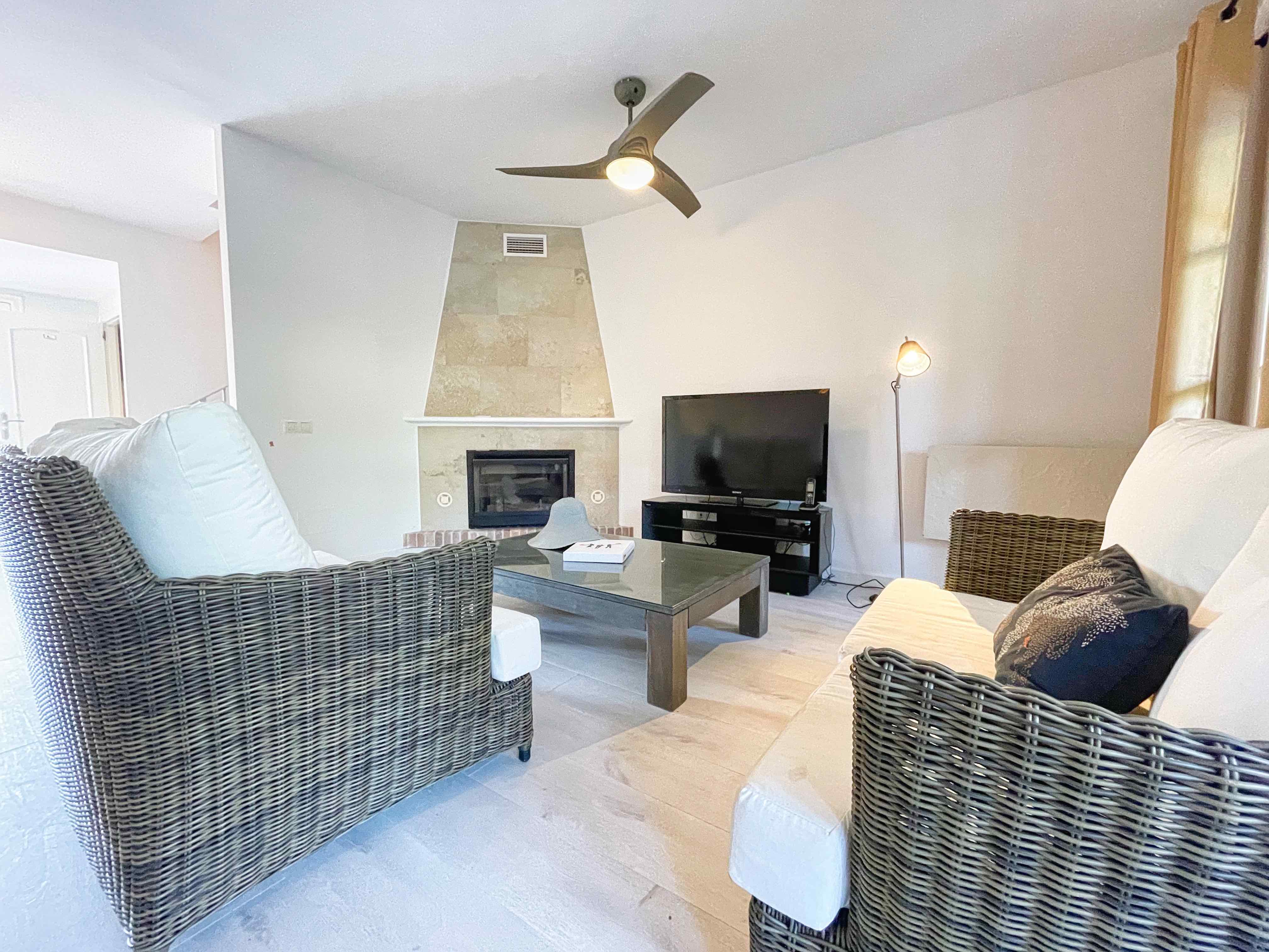 Townhouse in a beautiful residential community in Santa Ponsa