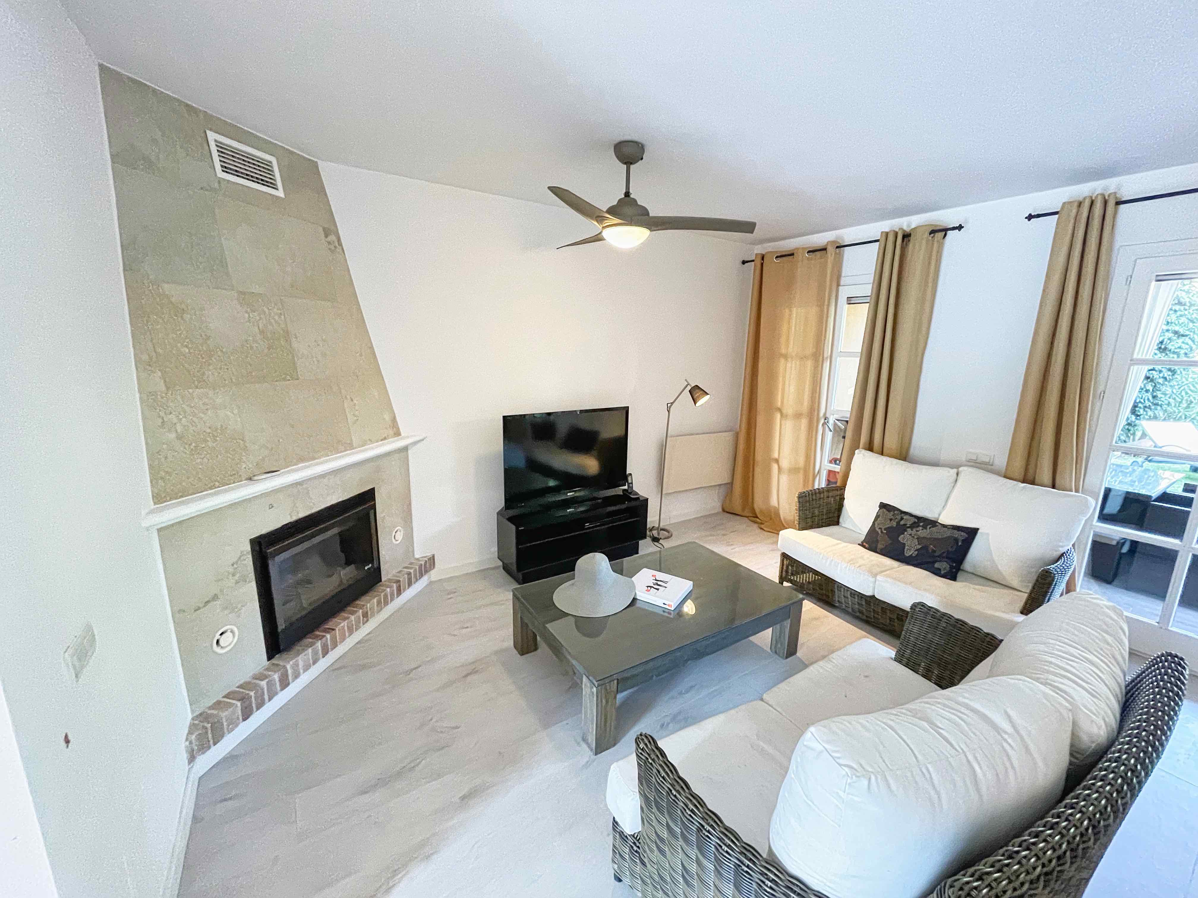 Townhouse in a beautiful residential community in Santa Ponsa