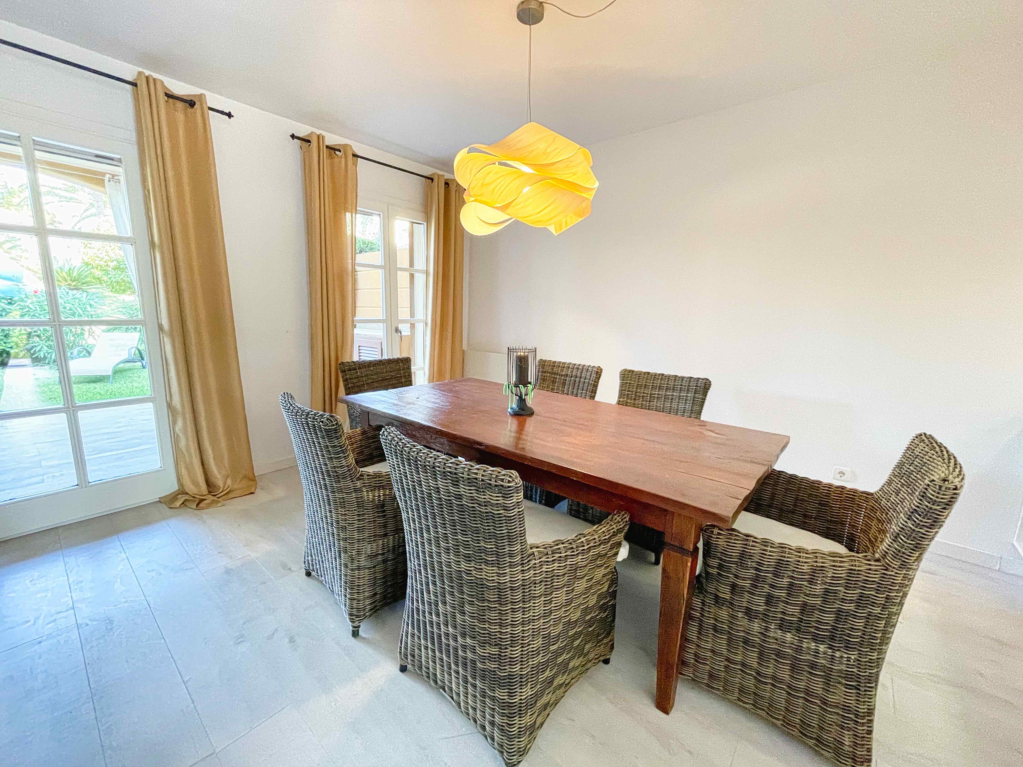 Townhouse in a beautiful residential community in Santa Ponsa