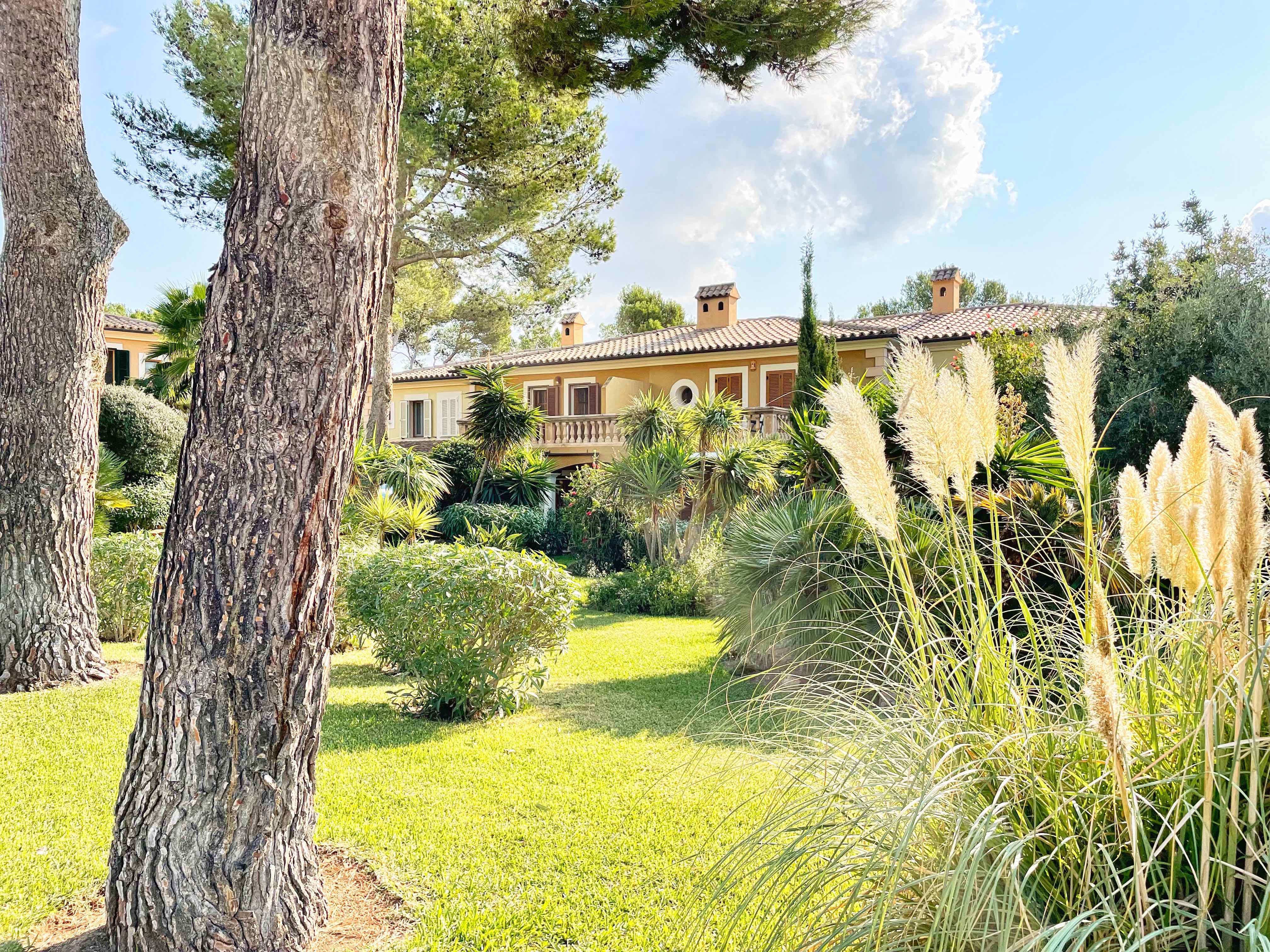 Townhouse in a beautiful residential community in Santa Ponsa