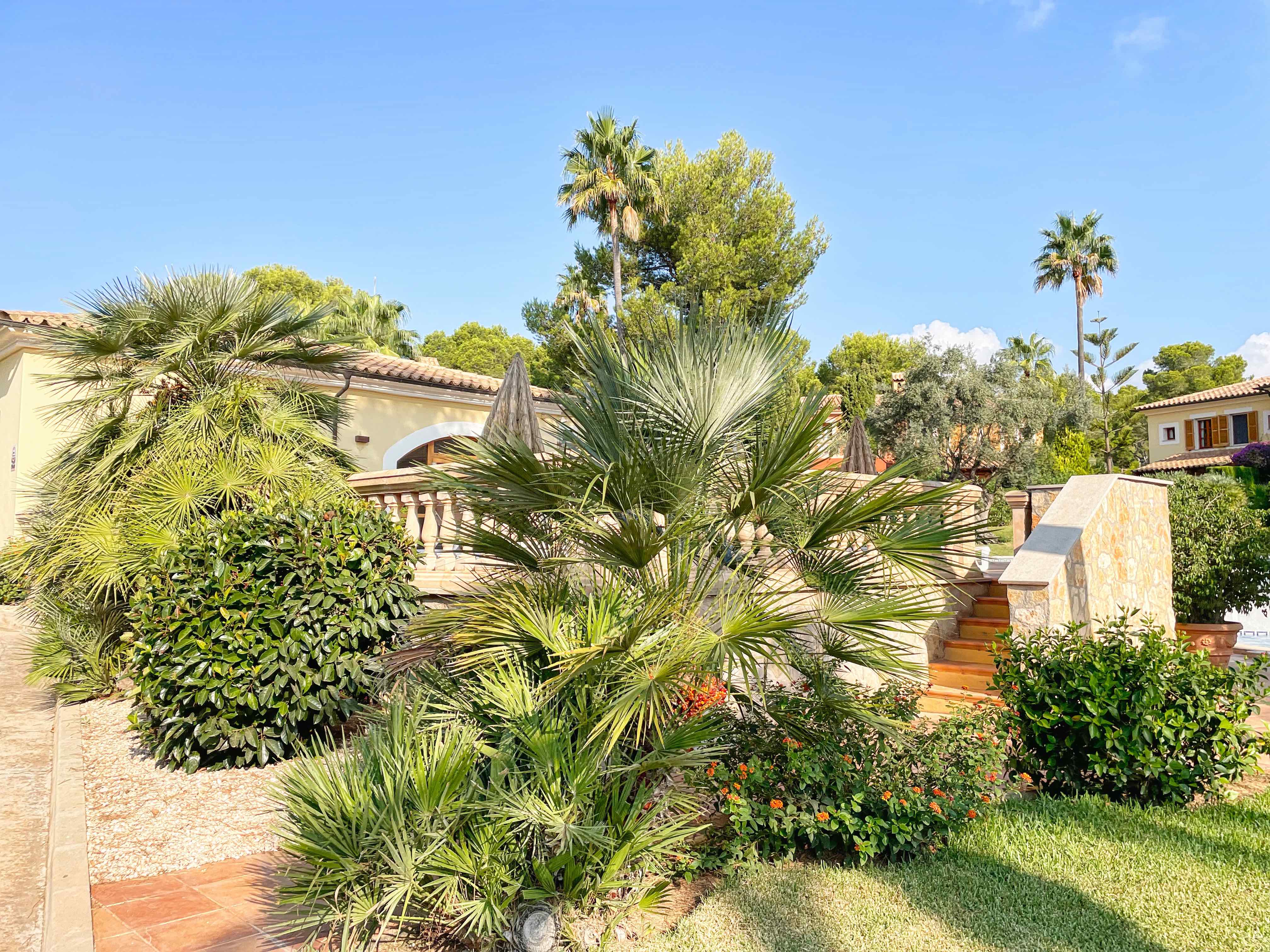 Townhouse in a beautiful residential community in Santa Ponsa