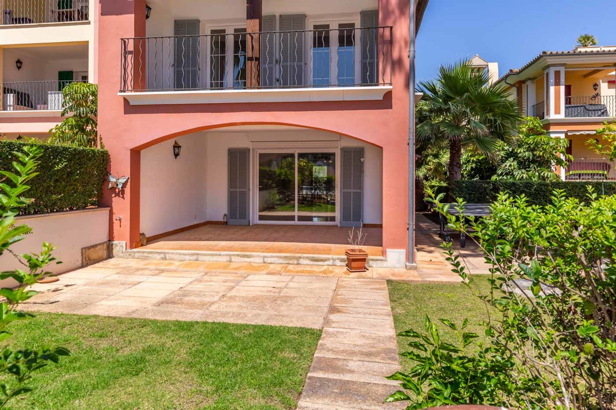 Beautiful town house in Nova Santa Ponsa