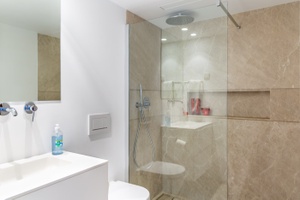 0012-luxus-reihenhaus-in-santa-ponsa-mit-meerblick-luxury-town-house-in-santa-ponsa-with-sea-views-casa-adosada-con-vistas-al-mar-en-santa-ponsa (1).jpg