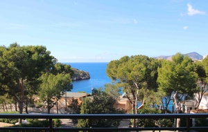 001.1-luxus-reihenhaus-in-santa-ponsa-mit-meerblick-luxury-town-house-in-santa-ponsa-with-sea-views-casa-adosada-con-vistas-al-mar-en-santa-ponsa.jpg