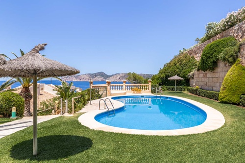 Apartment at the sea front residence in Santa Ponsa