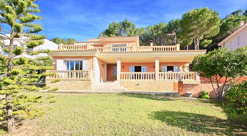 Mediterranean style villa with bay views Santa Ponsa