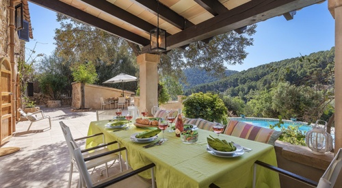  Idyllic location: Natural stone finca near Andratx 